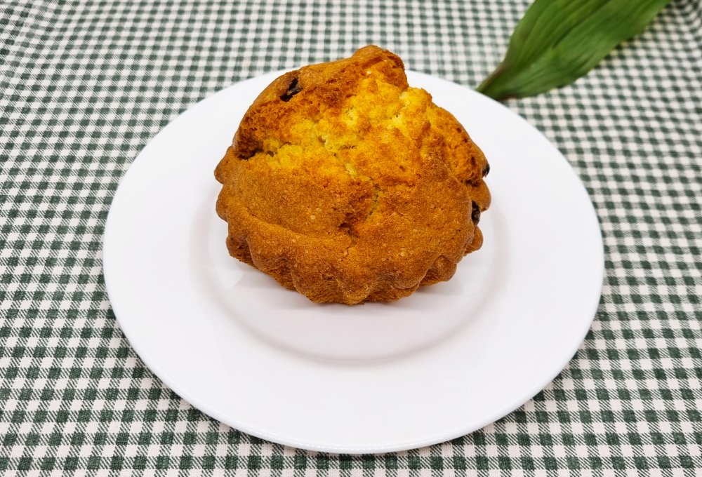 Кекс с изюмом